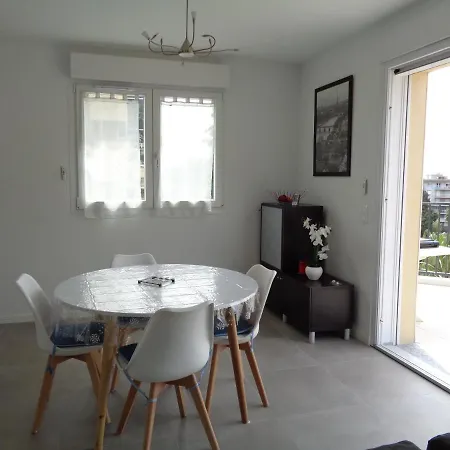 Eden Park شقة مينتون